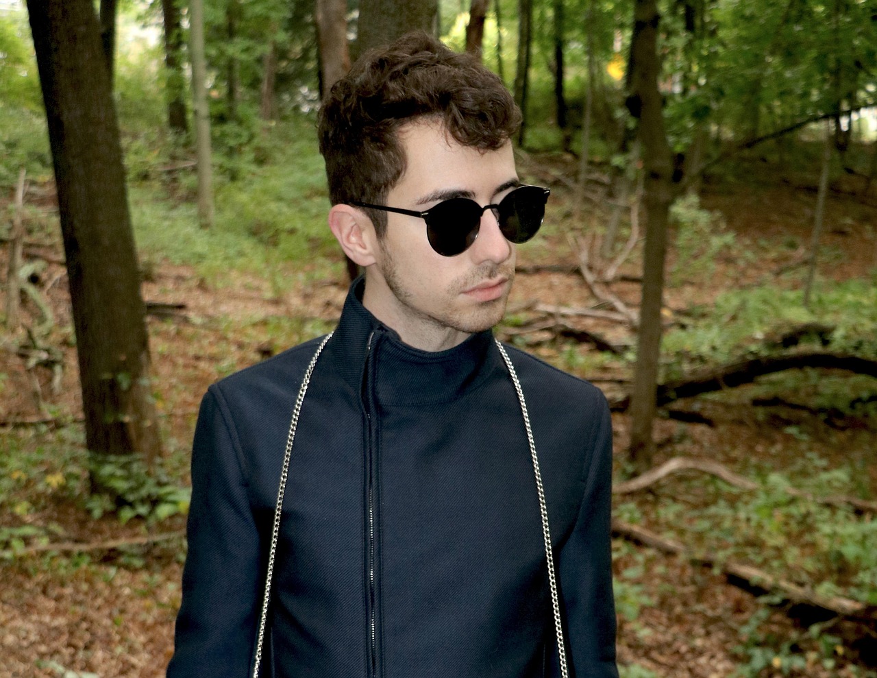 微信最新時(shí)尚潮流男士頭像圖片，展現(xiàn)個(gè)性風(fēng)格與魅力風(fēng)采