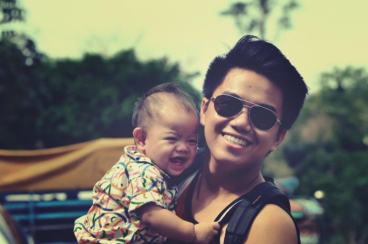 大頭兒子與小頭爸爸，共享成長的快樂新篇章