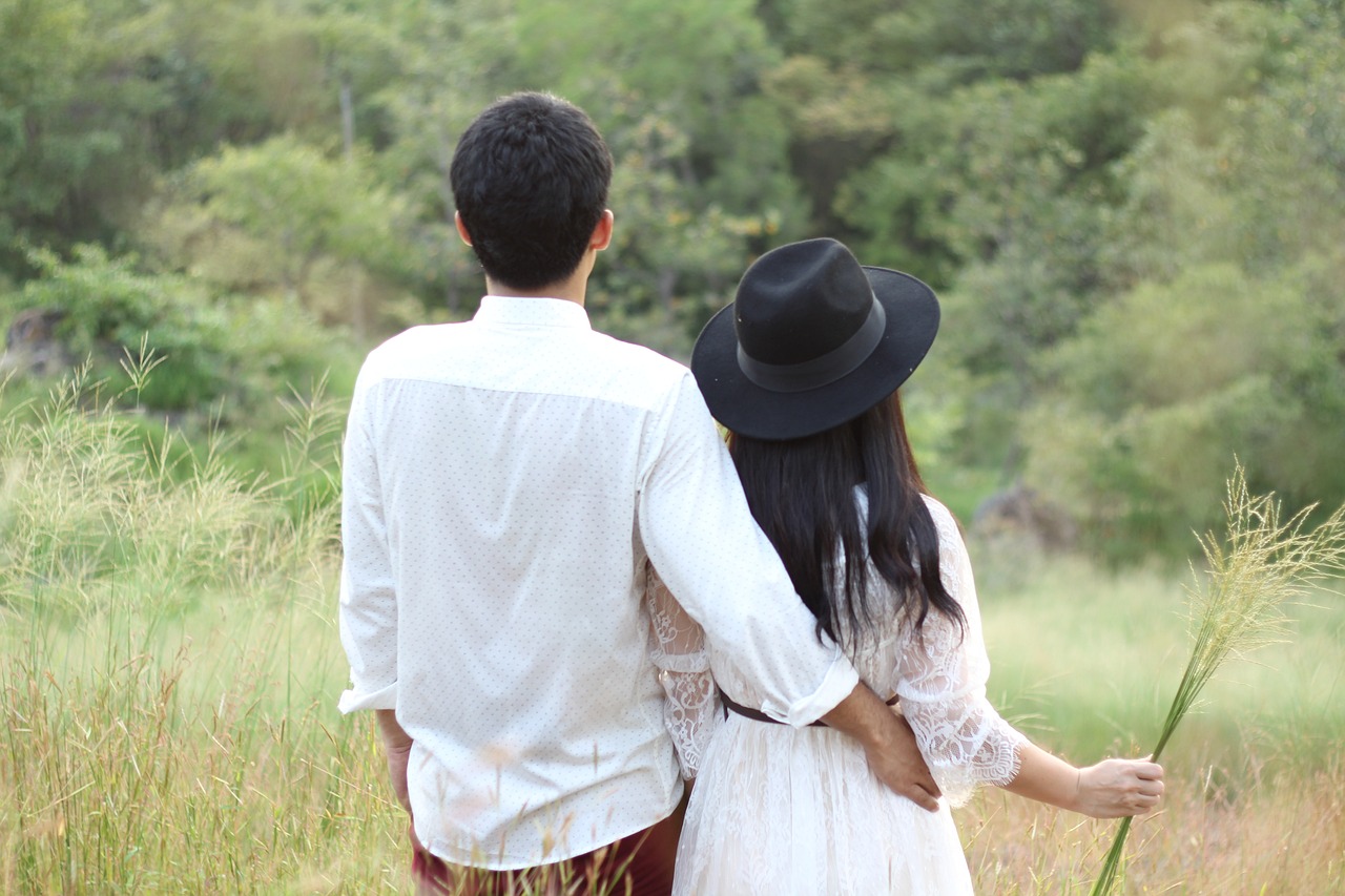 最新章節(jié)揭秘，我的23歲美女房東的故事