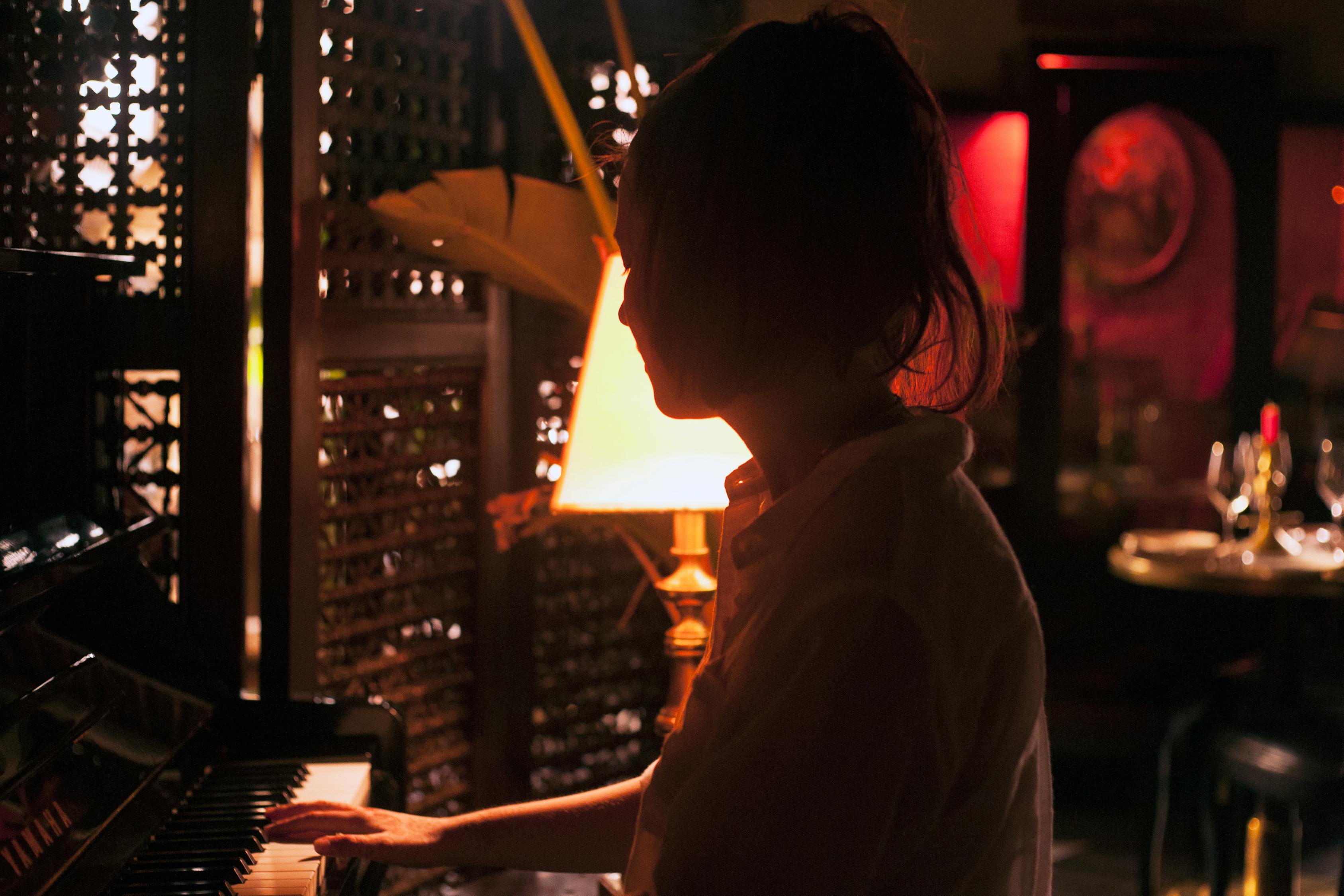 最新催淚歌曲，情感的音樂(lè)力量觸動(dòng)心靈深處